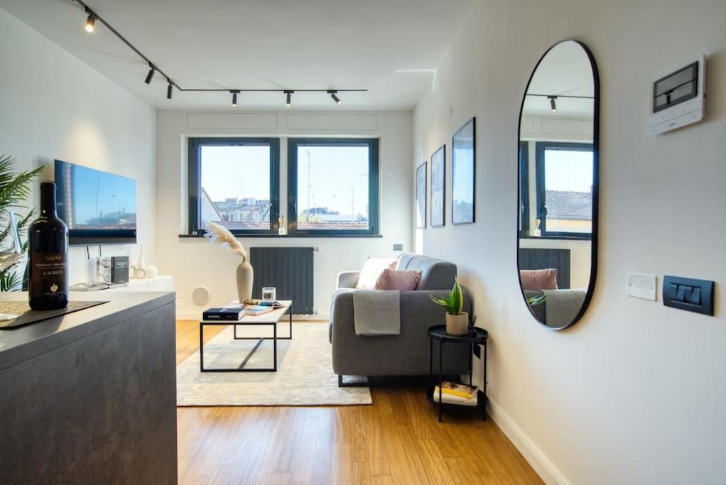 Italianflat - Canal Couture, Navigli Luxury Retreat ميلان المظهر الخارجي الصورة